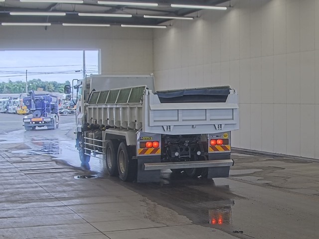Isuzu GIGA 2017 7070875-1