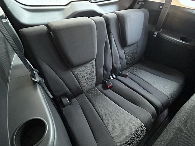 Nissan LAFESTA 2012 7064053-6