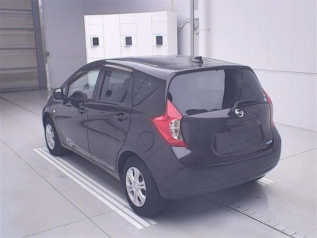 Nissan NOTE 2013 7063721-1