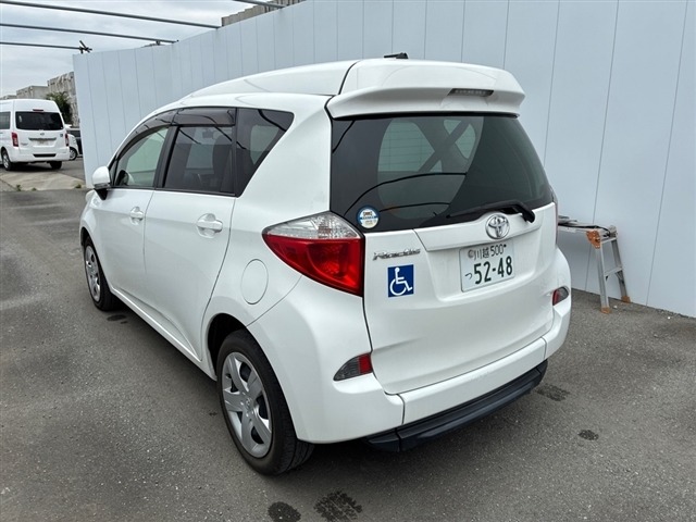 Toyota RACTIS 2014 7070630-1