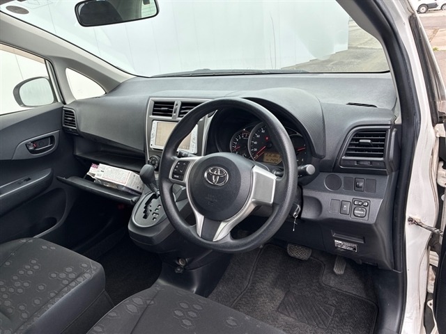 Toyota RACTIS 2014 7070631-3