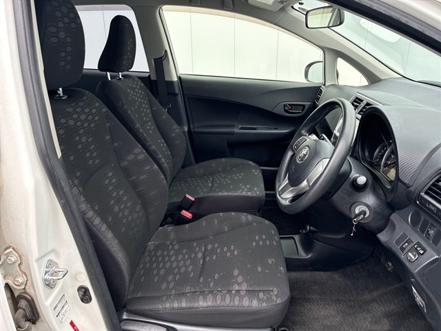Toyota RACTIS 2014 7070631-5