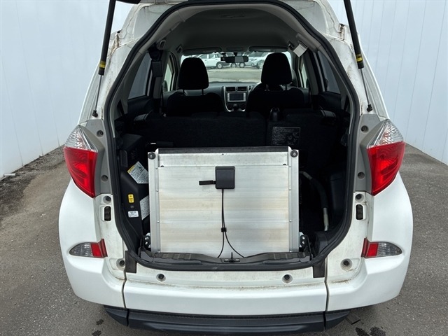 Toyota RACTIS 2014 7070631-8
