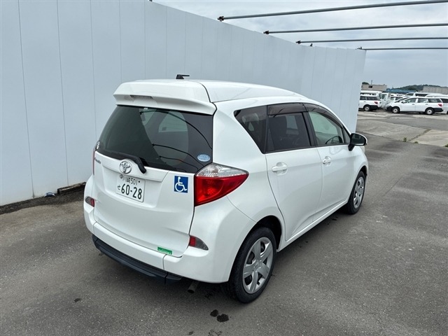 Toyota RACTIS 2014 7070631-9