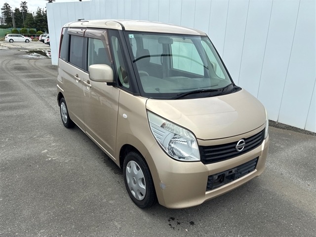 Nissan ROOX 2013 7087047-0