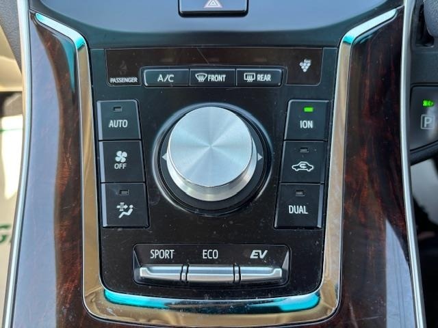 Toyota SAI 2015 7070810-19