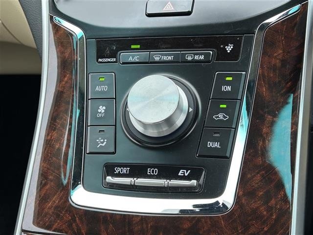 Toyota SAI 2015 7070838-7