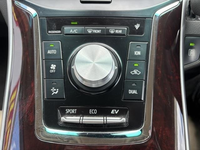 Toyota SAI 2014 7070860-4