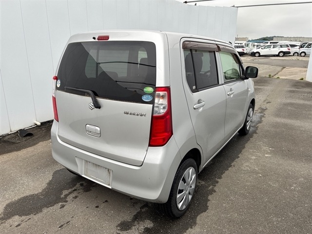 Suzuki WAGON R 2015 7080890-8