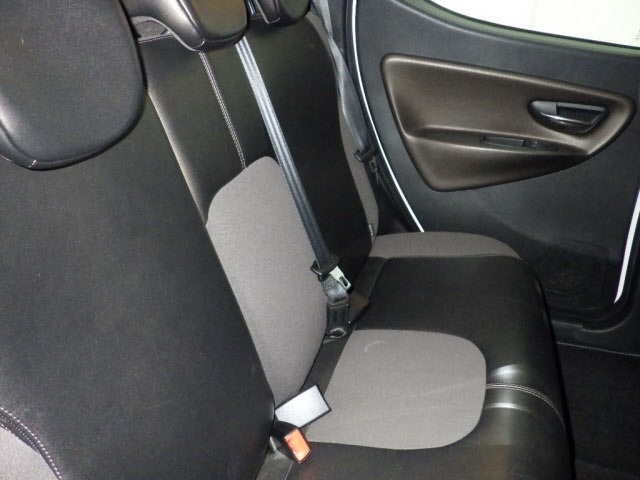 Chrysler YPSILON 2013 7084712-8