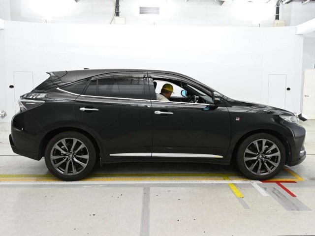 Toyota HARRIER 2018 7106444-3