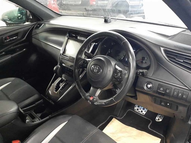 Toyota HARRIER 2018 7106444-9