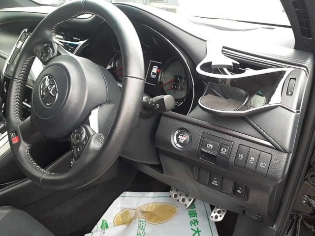 Toyota HARRIER 2018 7106460-9
