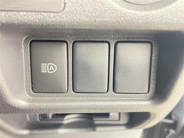 Toyota HIACE VAN 2022 7098890-11