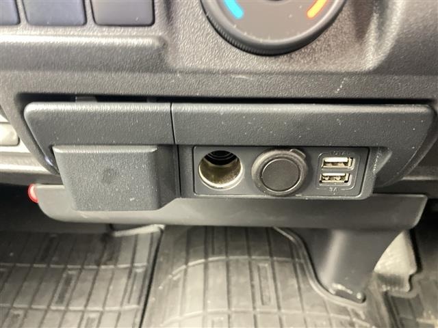 Toyota HIACE VAN 2022 7098890-5