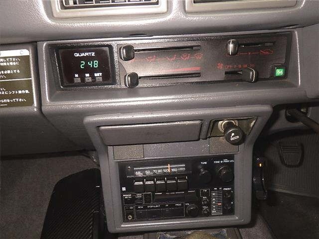 Toyota HILUX SURF 1989 7094287-6