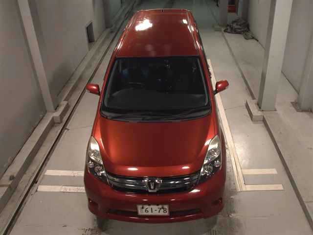 Toyota ISIS 2012 7097146-6
