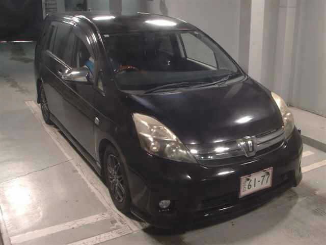 Toyota ISIS 2013 7097155-0