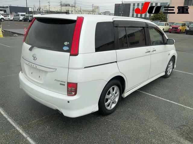 Toyota ISIS 2011 7097178-6