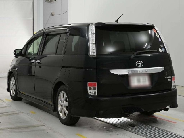 Toyota ISIS 2011 7097188-6