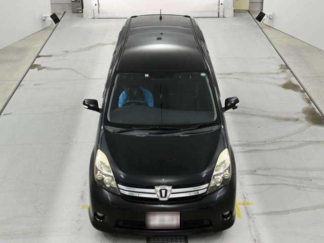 Toyota ISIS 2011 7097188-7