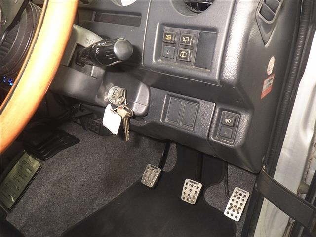 Suzuki JIMNY 1996 7106631-8