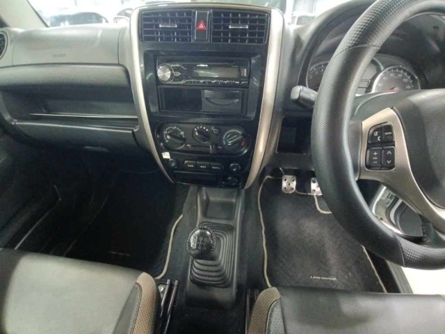 Suzuki JIMNY 2017 7106674-11
