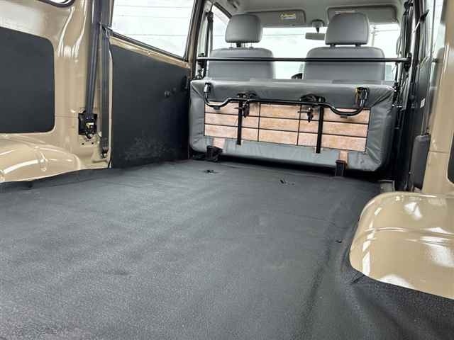Toyota LITEACE VAN 2017 7106122-10