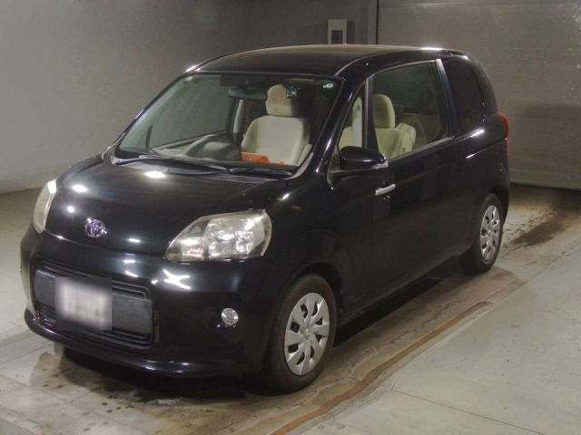 Toyota PORTE 2013 7102421-0