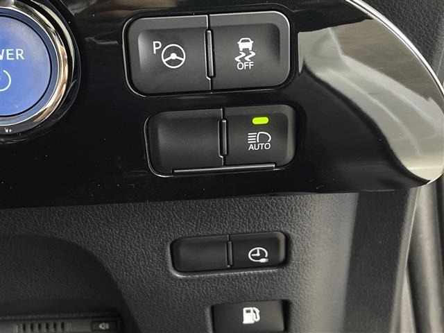 Toyota PRIUS PHV 2019 7092665-12