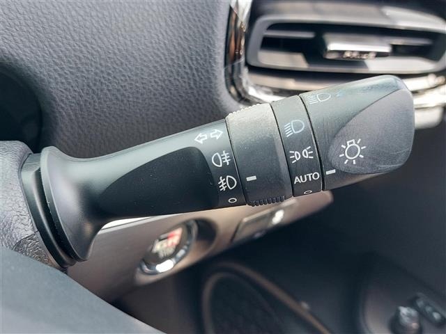 Toyota PRIUS PHV 2019 7092676-24