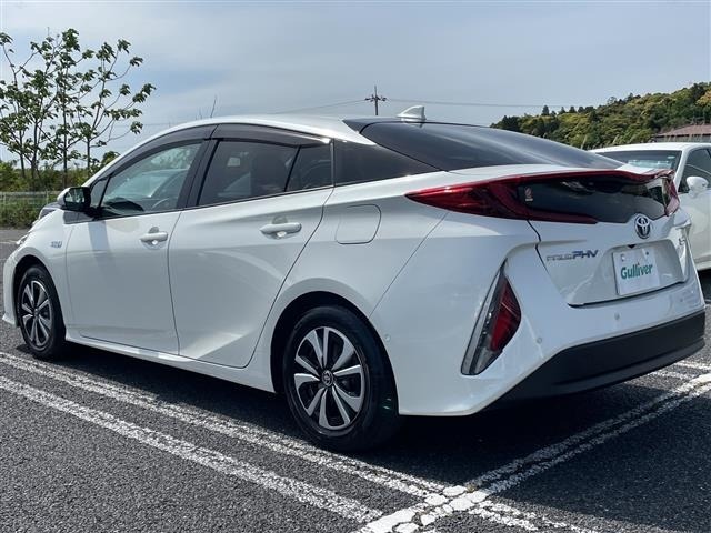 Toyota PRIUS PHV 2018 7092677-14