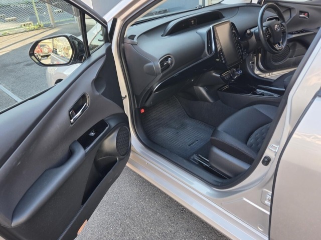Toyota PRIUS PHV 2018 7092753-10