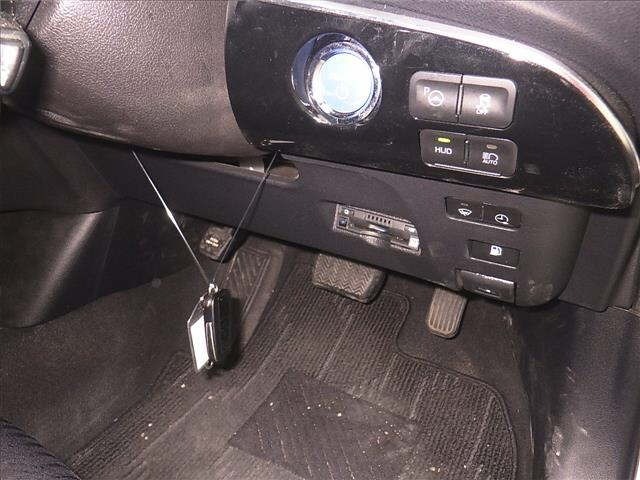 Toyota PRIUS PHV 2020 7092772-8