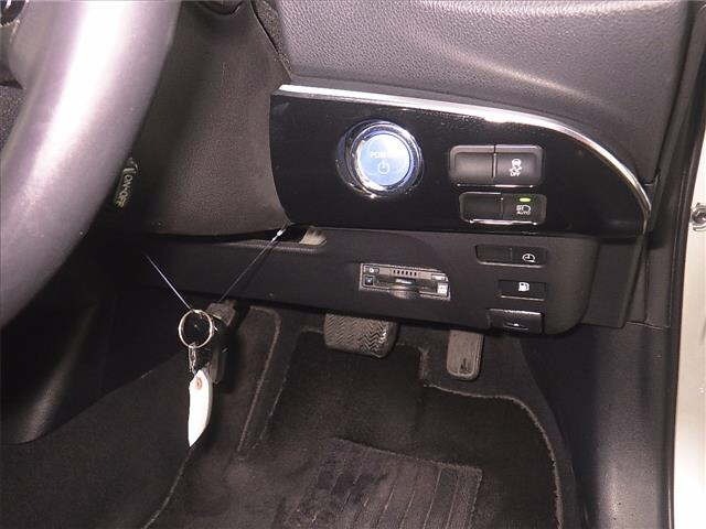 Toyota PRIUS PHV 2019 7092780-8