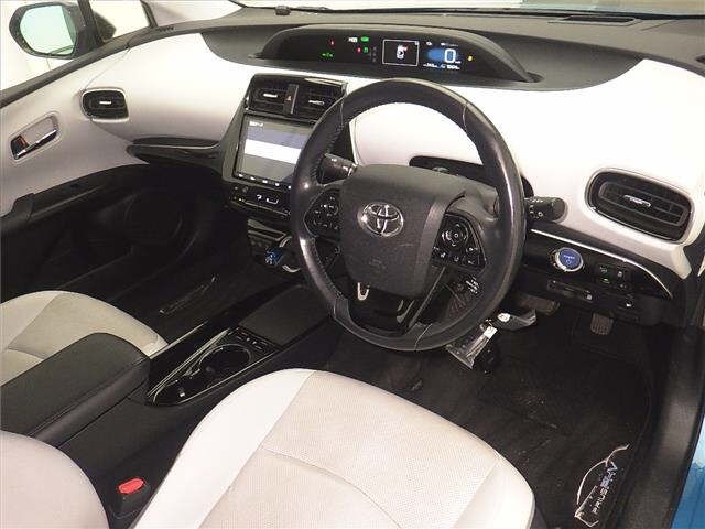 Toyota PRIUS PHV 2019 7092781-3