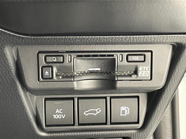 Toyota PRIUS 2024 7090801-21