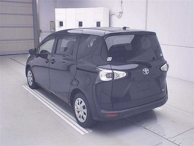 Toyota SIENTA 2015 7105938-1