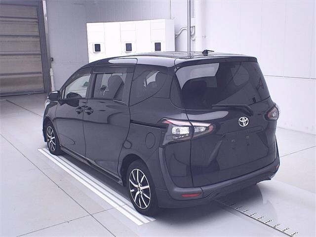 Toyota SIENTA 2018 7105950-1