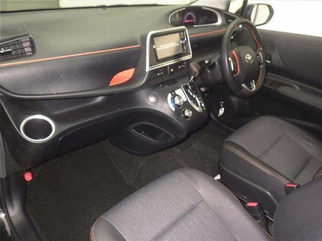 Toyota SIENTA 2018 7105950-4
