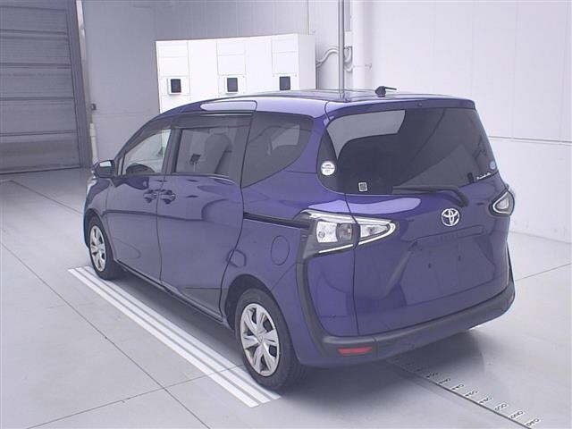Toyota SIENTA 2021 7105961-1