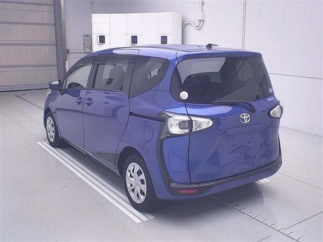 Toyota SIENTA 2015 7105996-1