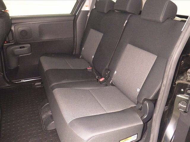 Toyota SIENTA 2022 7106010-7