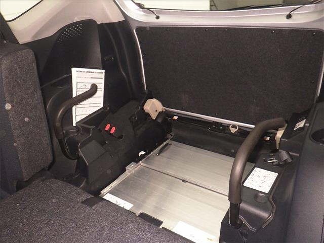 Toyota SIENTA 2015 7106011-7