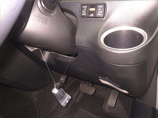 Toyota SIENTA 2015 7106011-8