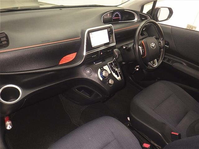 Toyota SIENTA 2015 7106026-4