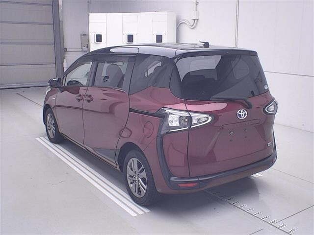 Toyota SIENTA 2018 7106040-1