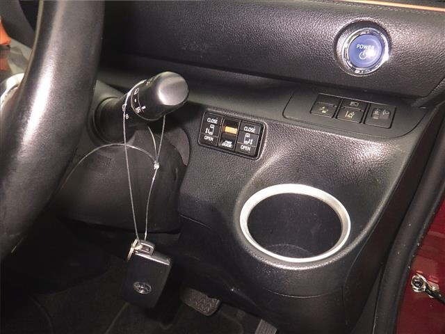 Toyota SIENTA 2018 7106040-8