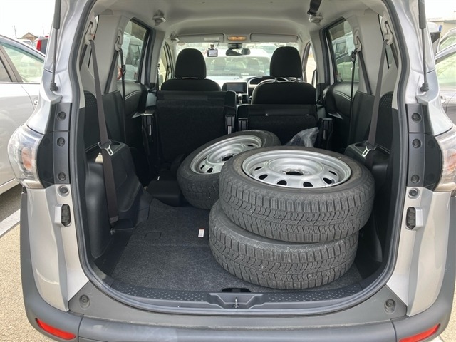 Toyota SIENTA 2019 7106070-8