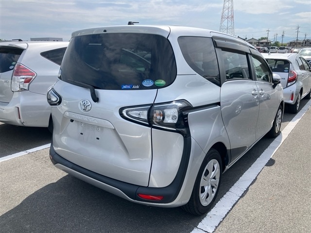 Toyota SIENTA 2019 7106070-9